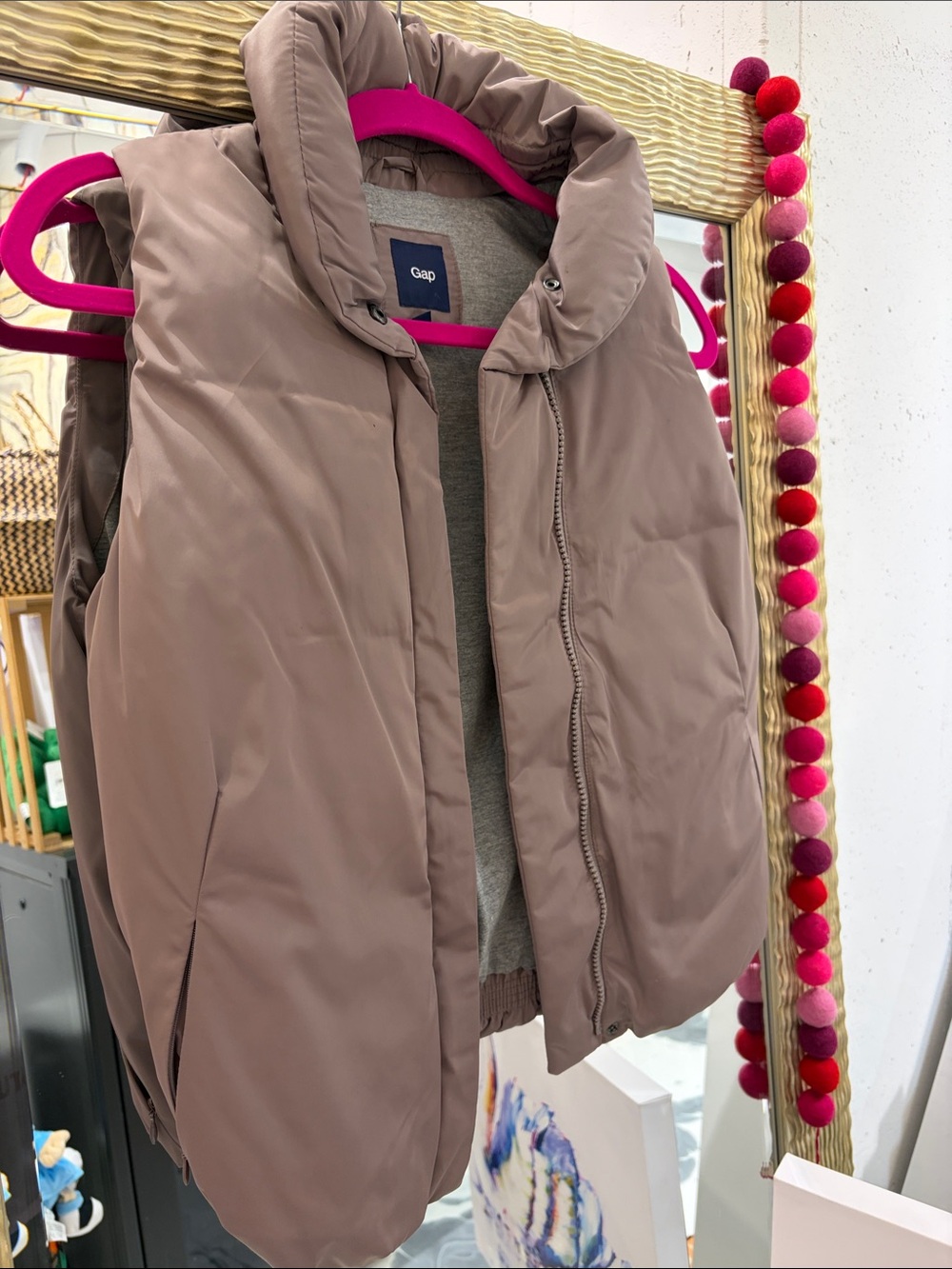 GAP Women's Taupe Quilted Puffer Vest